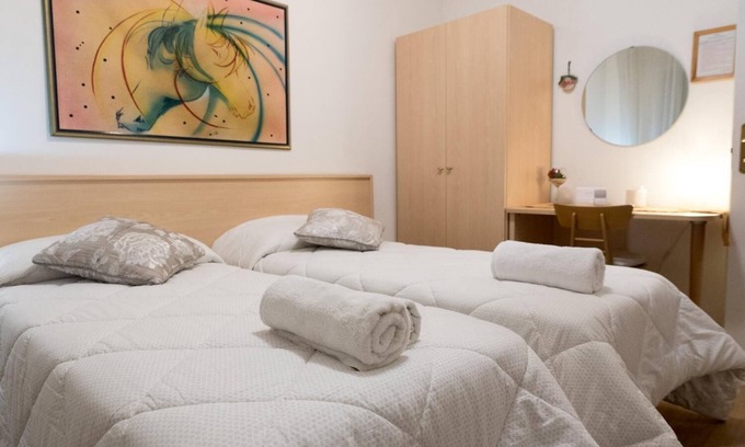 Conegliano Bed & Breakfast | Experience B&B Delle Rose: Pool, Spa & Family-Friendly Retreat