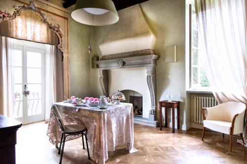 Bergamo Bed & Breakfast | Guest Rated: B&B Dimora Delle Donnole in Scenic Bergamo