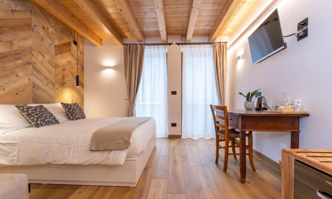 Canale d'Agordo Bed & Breakfast | Pet-Friendly Retreat at B&B El Lares - L'Avez, Rated 9/10