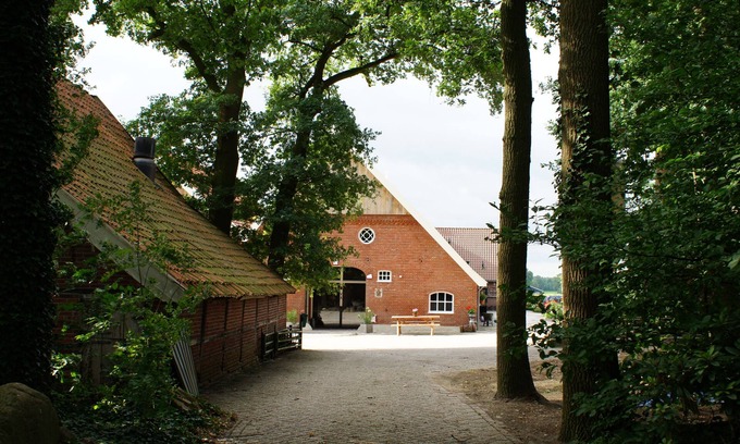 Ootmarsum Bed & Breakfast | Top-Rated B&B Erve Höwerboer with Family-Friendly Dining