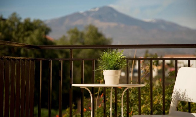 San Gregorio di Catania Apartment | Pet-Friendly B&B Etna Europa with Exceptional Guest Ratings