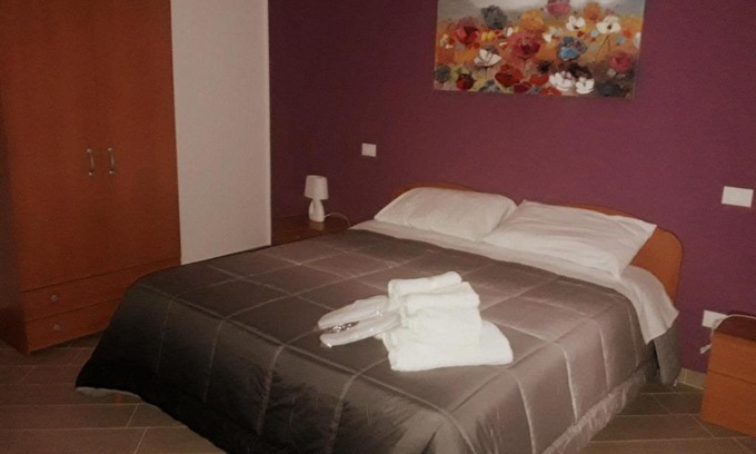 San Cipirello Bed & Breakfast | Exceptional B&B Federico II: Family-Friendly with Kitchen