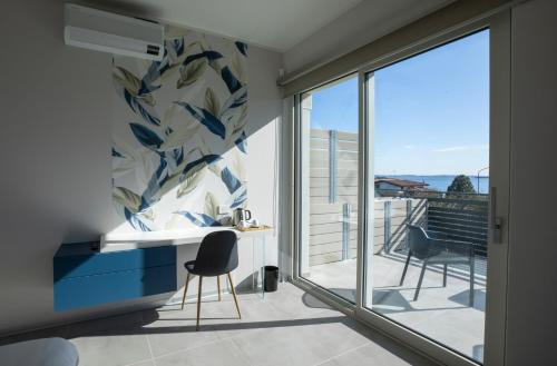 Moniga del Garda Bed & Breakfast | Experience 4-Star Bliss at B&B Fior di Magnolia