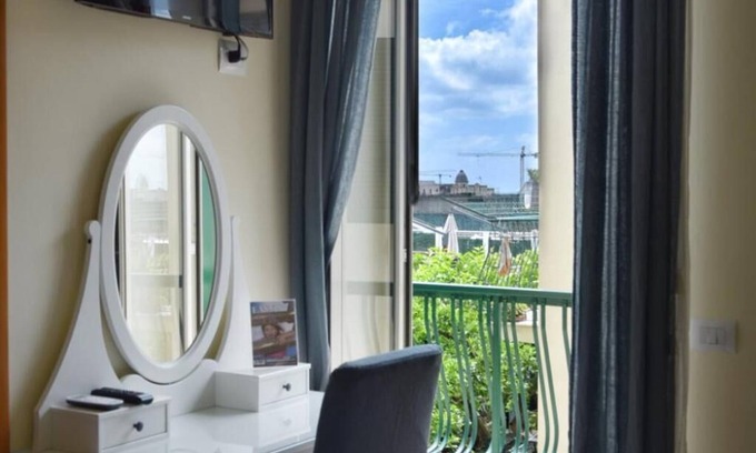 Pozzuoli Bed & Breakfast | Top-Rated B&B Flavio with Spa and Family-Friendly Perks