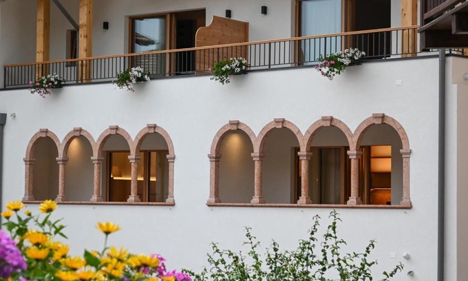 San Lorenzo in Banale Bed & Breakfast | Delightful B&B Fontanella with Top Amenities and 9.6 Rating
