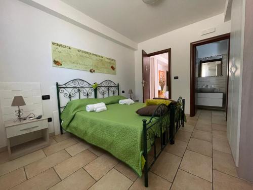 Scorrano Bed & Breakfast | Cozy B&B Francesca Salento: Family-Friendly Dining Awaits