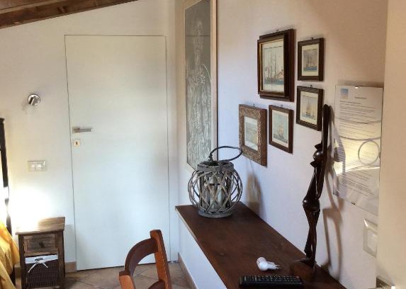 Chianchitta-Pallio Bed & Breakfast | Inviting B&B Gente di Mare: Family-Friendly with Breakfast