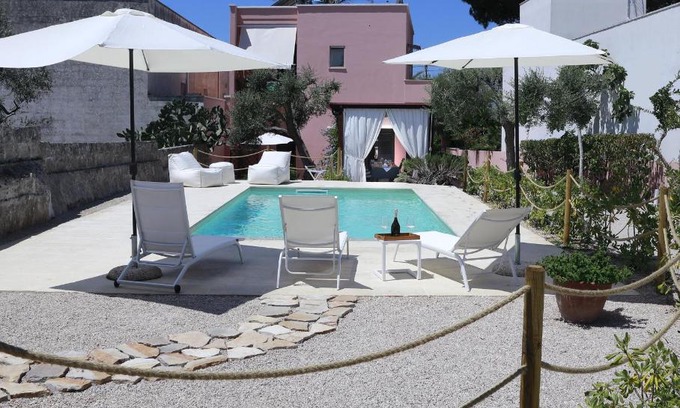 Santa Maria al Bagno Bed & Breakfast | Top-Rated B&B Happy Days with Oceanfront Pool Access