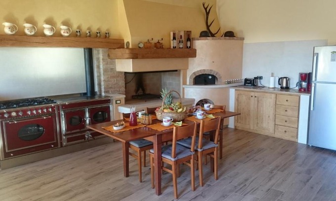 Caprino Veronese Bed & Breakfast | Delightful Stay at Happy Guest - 10/10 Rated Accommodations