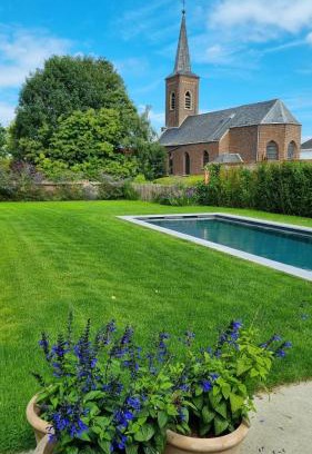 Herstappe Bed & Breakfast | Discover B&B Haspenhoeve: Oceanfront Paradise with Pool