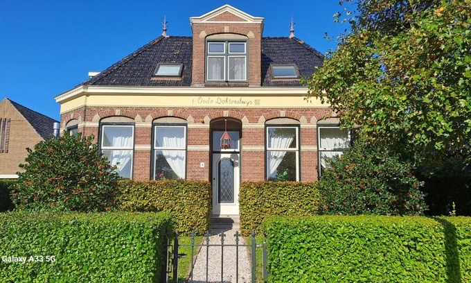 Minnertsga Bed & Breakfast | Guest-Rated B&B Het Oude Doktershuys with Dining Options