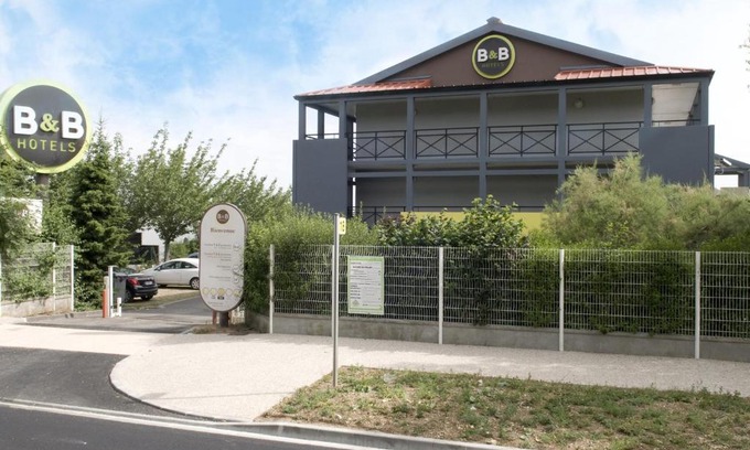 Longueau Hotel | Comfortable B&B HOTEL Amiens with Family-Friendly Amenities