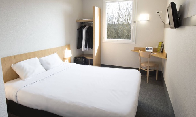 Moneteau Hotel | Comfortable B&B HOTEL Auxerre Monéteau with Breakfast & More