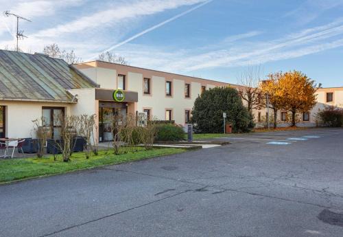 Blois Hotel | Discover ibis Blois Vallée Maillard: Pet-Friendly Retreat