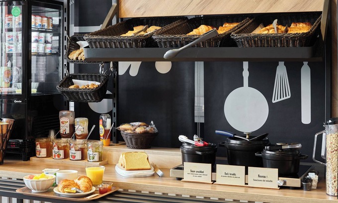 Bois-d'Arcy Hotel | Highly Rated B&B HOTEL Bois D'Arcy with Family Amenities