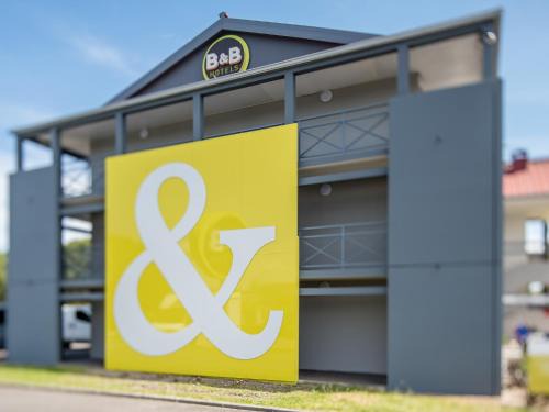 Merignac Hotel | Pet-Friendly B&B HOTEL Bordeaux Mérignac with Family Amenities