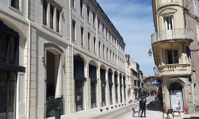 Castres Hotel | Elegant B&B HOTEL Castres Centre Gambetta with Breakfast