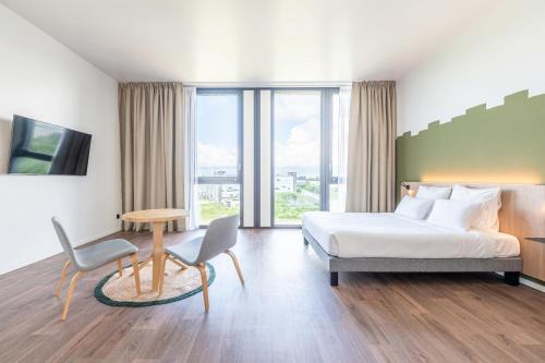 Vernier Hotel | Convenient B&B HOTEL Geneva Airport with Family & Pet Options