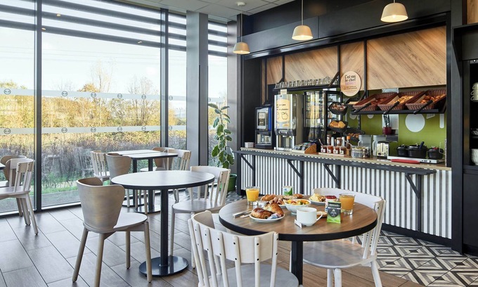 Igny Hotel | Inviting B&B HOTEL Igny Palaiseau: Rated 9/10 with Breakfast