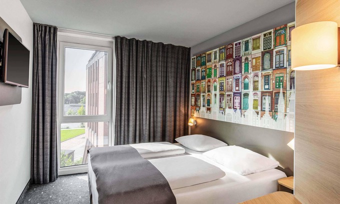 Lubeck City Centre Hotel | Discover B&B Hotel Lübeck: Highly Rated Family Getaway