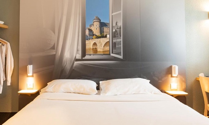 Change Hotel | Pet-Friendly B&B HOTEL Laval Changé with Family Amenities