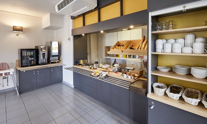 Saint-Aunes Hotel | Wheelchair Accessible Stay at B&B Hotel Montpellier Vendargues