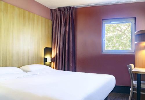Cadereau Hotel | Pet-Friendly B&B HOTEL Nîmes Centre Arènes with High Rating