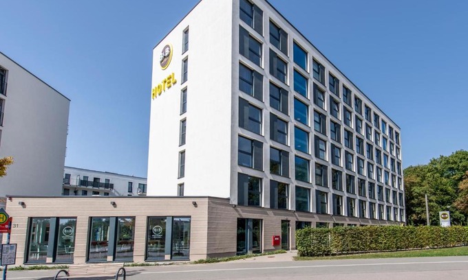Neu-Ulm Hotel | Comfortable B&B Hotel Neu-Ulm with Family-Friendly Amenities