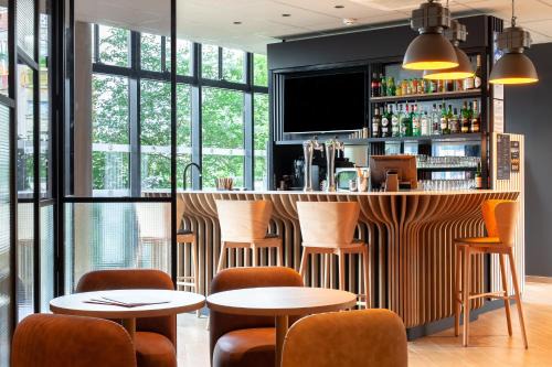 Amerique Hotel | Pet-Friendly B&B HOTEL Paris Porte des Lilas with Breakfast