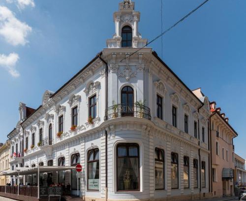 Novy Jicin Hotel | Ideal Stay at B&B Hotel Praha with Free Breakfast & Pet Welcome
