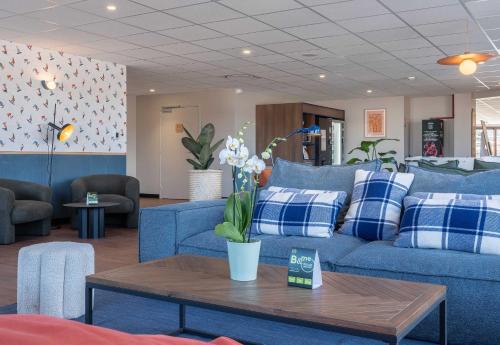 Saint-Pierre-en-Faucigny Hotel | Discover B&B HOTEL Saint-Pierre-en-Faucigny with Pool