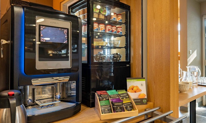 Villars Hotel | Comfortable B&B HOTEL Saint-Etienne La Terrasse with Breakfast