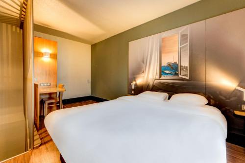Saint-Witz Hotel | Pet-Friendly B&B HOTEL Saint-Witz with Family Amenities
