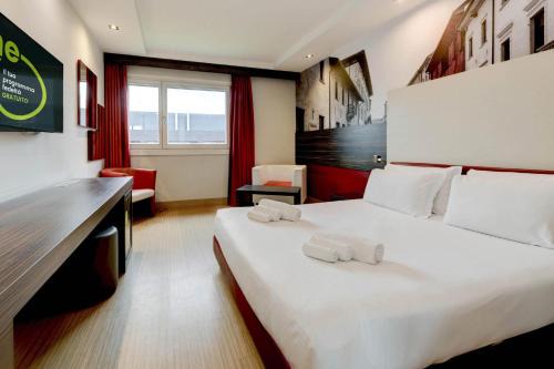 Martignano Hotel | Comfortable Stay at B&B Hotel Trento: Pet Friendly & Breakfast