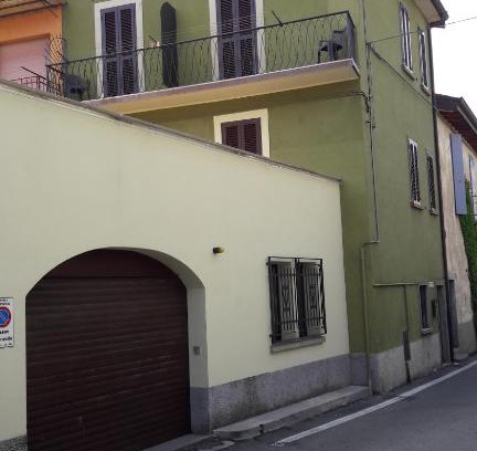Sarnico Bed & Breakfast | Pet-Friendly B&B I Lazzarini: A Cozy Family Retreat