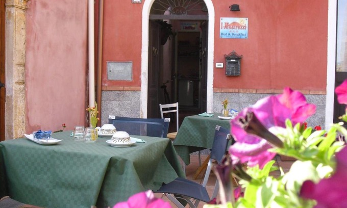 Riposto Bed & Breakfast | Oceanfront B&B I Mastrazzi with High Guest Ratings