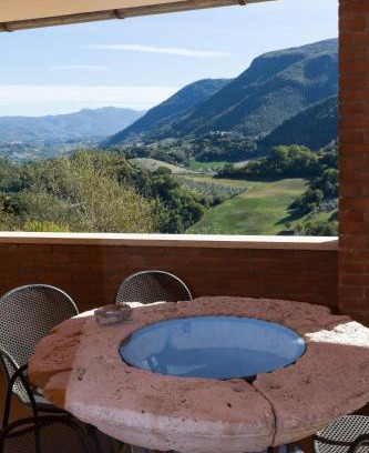 Narni Apartment | Pet-Friendly B&B I Montanari with Ocean View & Pool