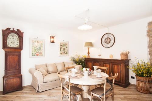 Tirli Bed & Breakfast | Guest Favorite: B & B I Ricordi with Family-Friendly Dining