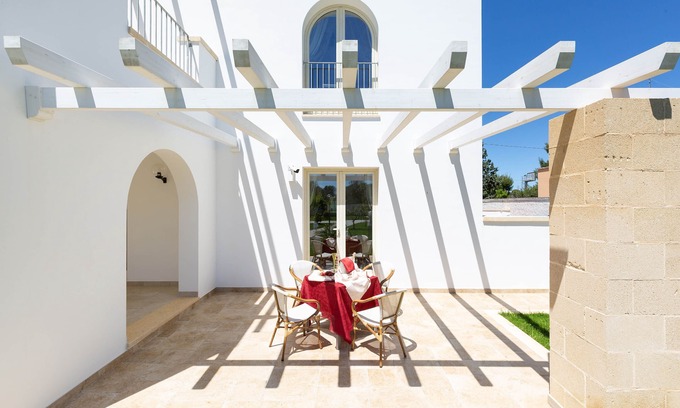 Pittuini House | Experience Comfort at 1912 B&B I Tarocchi - Camera L'imperatrice