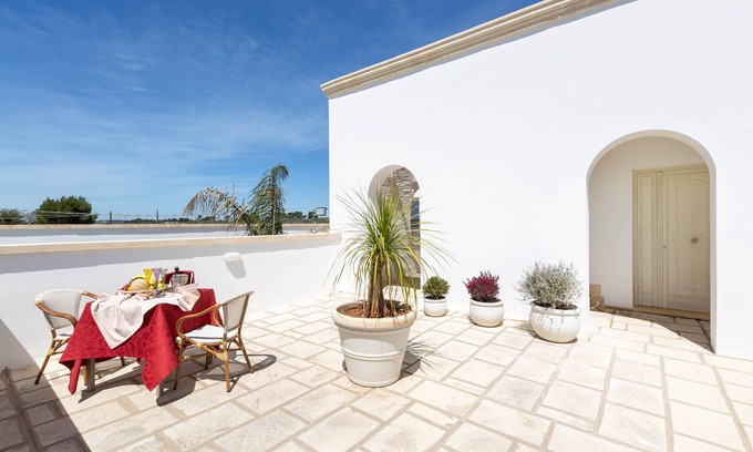 Pittuini House | Cozy 1914 B&B I Tarocchi - Family-Friendly with Breakfast