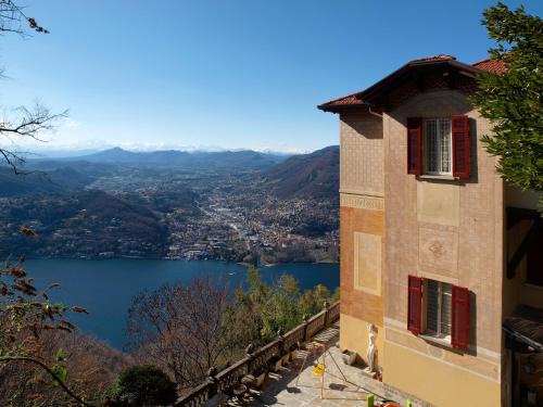Brunate Bed & Breakfast | Pet-Friendly B&B Il Balcone sul Lago: Rated 9.3/10!