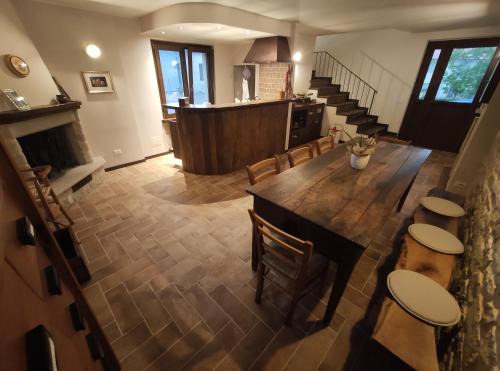 Cingoli Bed & Breakfast | Pet-Friendly B&B il Fienile with Ocean View & Hot Tub