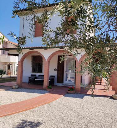 Villafranca Bed & Breakfast | Guest Rated: 10/10 at B&B Il Giardino di Sophie