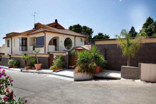 Sciacca Bed & Breakfast | Experience Oceanfront Bliss at B&B Il Mandorlo