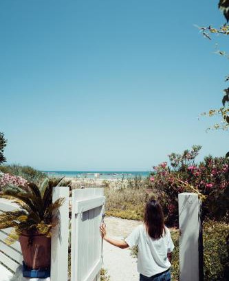 Ortona Bed & Breakfast | Oceanfront Bliss at B&B Il Mare In Una Stanza - 10/10 Rating