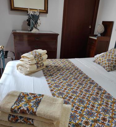 Savoca Bed & Breakfast | Discover B&B Il Padrino: Oceanfront Retreat with Hot Tub