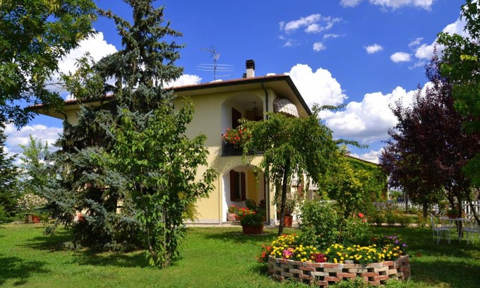 Busseto Bed & Breakfast | Top-Rated B&B Il Pavone: Pet-Friendly & Accessible Stays