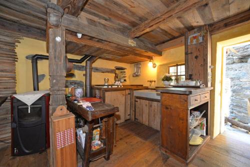 Saint-Vincent Bed & Breakfast | Cozy B&B Il Torchio with Ocean View and Pet Friendly Vibes