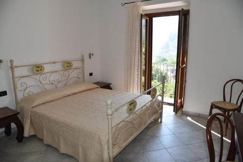 Centola Bed & Breakfast | Discover B&B Il Vicoletto Del Casale: Pet-Friendly Retreat