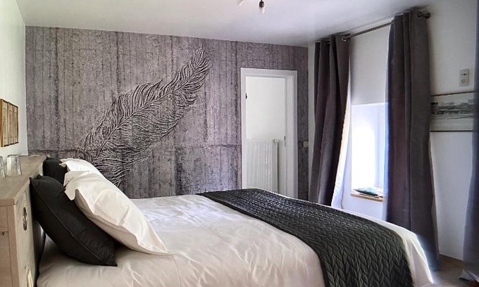 Weris Bed & Breakfast | Guest Rated 10/10 at B&B l'Aigrin with Breakfast & Kitchen